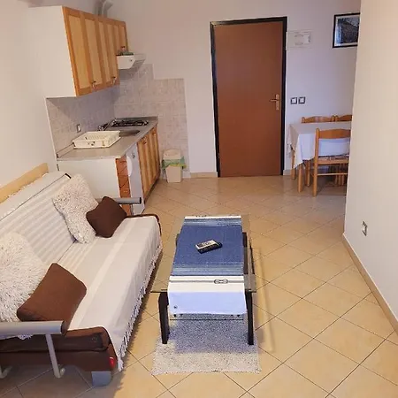 Apartment Sahic 3 *